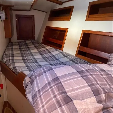 Bådhotel Barca A Vela A Due Alberi Di 15 M Con 7 Posti Letto A Portosole Con Parcheggio