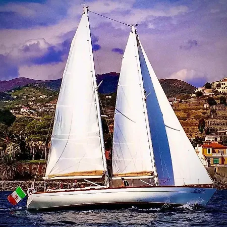 Bådhotel Barca A Vela A Due Alberi Di 15 M Con 7 Posti Letto A Portosole Con Parcheggio