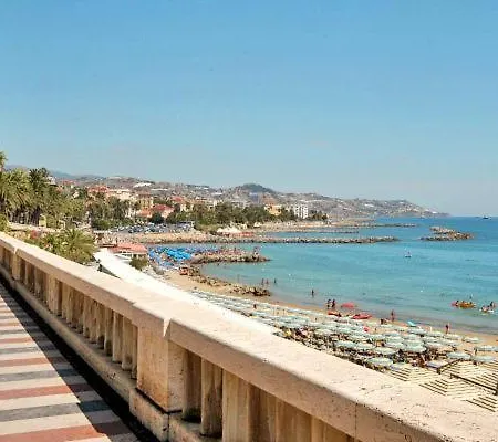 Úszó hotel Barca A Vela A Due Alberi Di 15 M Con 7 Posti Letto A Portosole Con Parcheggio *
